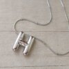 DIJE DE ACERO INICIAL H DE 16 X 20 MM CON CADENA CLAPTON CON BOLITAS DE 40 CM + EXT. DE 5 CM