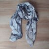 PASHMINA BATIK EN GAMA DE GRISES. MEDIDAS: 80 X 180