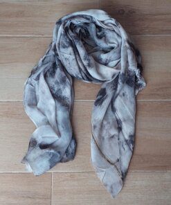 PASHMINA BATIK EN GAMA DE GRISES. MEDIDAS: 80 X 180