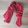PASHMINA PREMIUM DESFLECADA REVERSIBLE, COLOR ROJO. TAMAÑO 70 X 180 CM.
