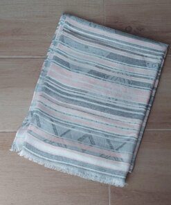 PASHMINA TRAMADA FORMAS GEOMÉTRICAS TONALIDADES GRISES Y ROSA. 70 X 180 CM.