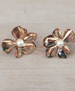ARO DE ACERO DORADO PASANTE FLOR BOMBE CON PERLA 32 X 28 MM