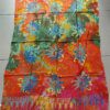 PAREO HINDU BATIK CON FLECOS MULTICOLOR CON ESTAMPA SOL. TAMAÑO 100 X 180 CM.