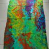 PAREO HINDU BATIK CON FLECOS MULTICOLOR CON ESTAMPA GAJOS DE PLANTAS. TAMAÑO 100 X 180 CM.