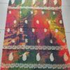 PAREO HINDU BATIK CON FLECOS MULTICOLOR CON ESTAMPA BEIGE ARABESCOS. TAMAÑO 100 X 180 CM.