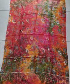 PAREO HINDU BATIK CON FLECOS MULTICOLOR CON ESTAMPA PECES. TAMAÑO 100 X 180 CM.