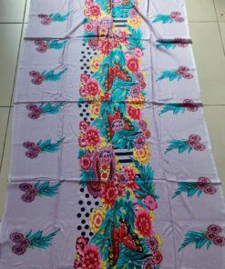 PAREO HINDÚ FONDO LILA ESTAMPADO CON FLECOS 100 X 180 CM