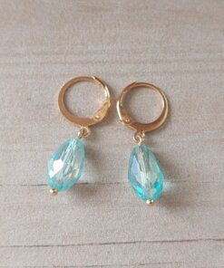 ARO DE ACERO DORADO BRISURA CON LAGRIMA AQUA. LARGO TOTAL 29 MM.