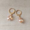 ARO DE ACERO DORADO BRISURA CON LAGRIMA CHAMPAGNE. LARGO TOTAL 29 MM.