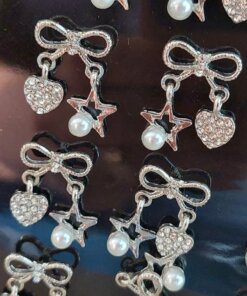 BLISTER DE AROS PASANTE DE ACERO MOÑO CON CORAZÓN C/STRASS Y ESTRELLA C/PERLA COLGANTES. X 12 PARES.