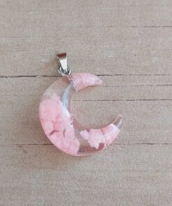 DIJE DE ACERO LUNA ACRÍLICO NUBE ROSA. BRILLA EN LA OSCURIDAD. MEDIDA 20 X 24  MM