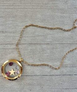 COLGANTE DE ACERO DORADO ESLABÓN ESPEJITO CON DIJE MEDALLA CON ESTRELLA Y STRASS ROSA EN SU INTERIOR. LARGO 44 CM + 5 CM EXT.