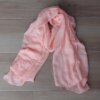 PASHMINA DE LANILLA LISA SIN FLECOS CON TRAMA DE ROMBOS PEQUEÑOS COLOR SALMON. MEDIDAS: 80 X 180 CM.