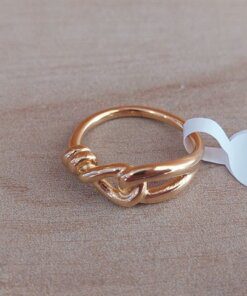 ANILLO DE ACERO DORADO TIPO CHUNKY NUDO DE ALAMBRE