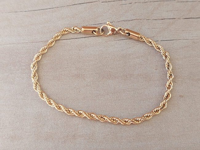 PULSERA DE ACERO DORADO SOGA 0.6 LARGO 18 CM.