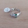 ANILLO DE ACERO VÍBORA ESLABÓN GRUMET OJOS STRASS VERDE