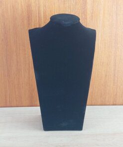 EXHIBIDOR PARA CADENAS Y COLGANTES COLOR NEGRO. TAMAÑO: 19 CM DE ALTO.