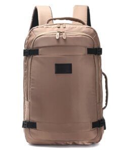 Mochila Travel Skora Bs As 18 pulg con compartimento acolchado portanotebook.expandib le. bolsillo oculto con cierre en espalda y cinta para sujecion en trolley y puerto USB normal 33x15x46cm x1u.