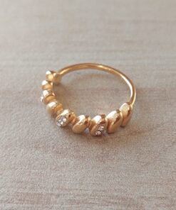 ANILLO DE ACERO DORADO TIPO CHUNKY OVALOS DIAGONALES CON STRASS