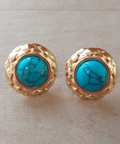 ARO DE ACERO DORADO PASANTE VINTAGE CON SÍMIL PIEDRA TURQUESA OPACO. TAMAÑO 22 MM