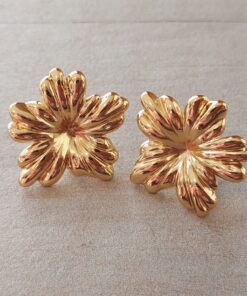 ARO DE ACERO DORADO PASANTE FLOR BOMBE EFECTO RELIEVE 25 MM