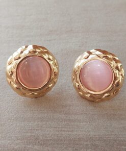 ARO DE ACERO DORADO PASANTE VINTAGE CON SÍMIL PIEDRA ROSA. TAMAÑO 22 MM