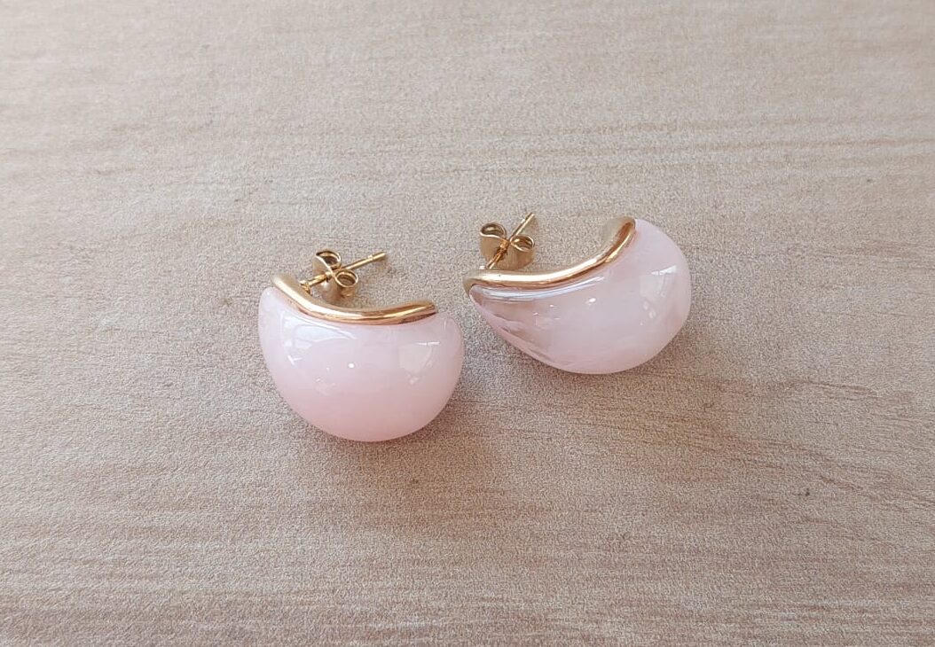 ARO DE ACERO DORADO PASANTE GOTA SÍMIL PIEDRA ROSA 15 X 23 MM