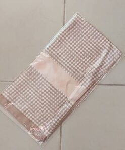 PAÑUELO RASADO JACQUARD PATA DE GALLO. 90 X 90 CM