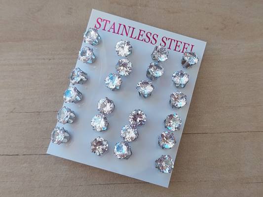 BLISTER DE AROS DE ACERO CUBIK BLANCO ENGARZADO 8 MM X 12 PARES.