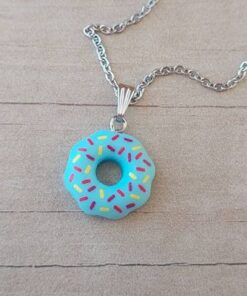 COLGANTE CADENA DE ACERO ESPEJITO CON DIJE DONA CELESTE TAMAÑO 18 MM. LARGO 45 CM