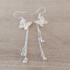 ARO DE ACERO BLANCO MARIPOSA CUBIK BLANCO CON ESPEJITO Y BOLITAS COLGANTE. LARGO TOTAL 68 MM