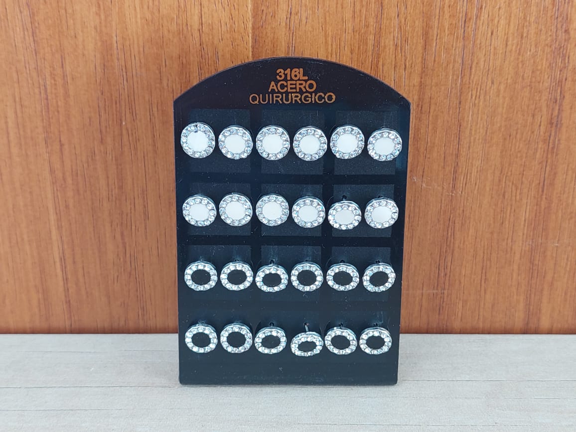 BLISTER DE AROS DE ACERO CIRCULO 9 MM ESMALTADO Y CON STRASS X 12 PARES.