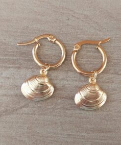ARO DE ACERO DORADO ARGOLLA 15 MM CON DIJE OSTRA