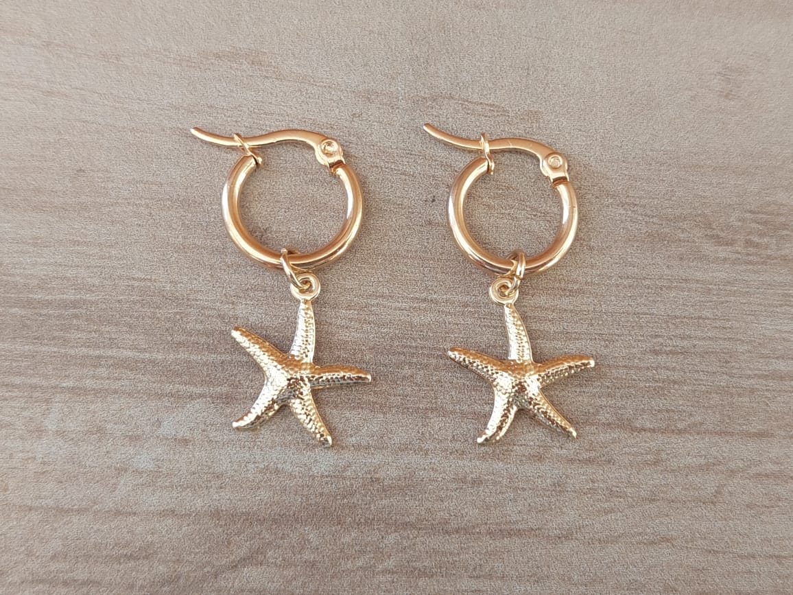 ARO DE ACERO DORADO ARGOLLA 15 MM CON DIJE ESTRELLA DE MAR