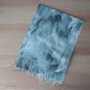 PASHMINA ESTAMPADA CON FLECOS 70 X 180 CM.