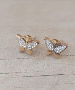 ARO DE ACERO DORADO MARIPOSA CON STRASS. MEDIDAS 12 X 8 MM