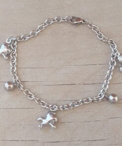 PULSERA DE ACERO ESLABÓN TIFFANY CON BOLITAS Y DIJES DE UNICORNIOS. LARGO 19 CM