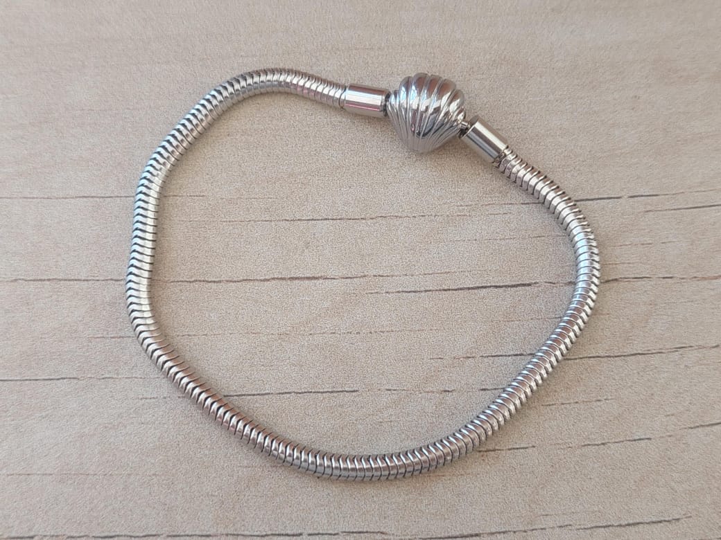 PULSERA DE ACERO COLA DE RATÓN 3 MM CON CIERRE ACERADO EN FORMA DE OSTRA. LARGO 18 CM