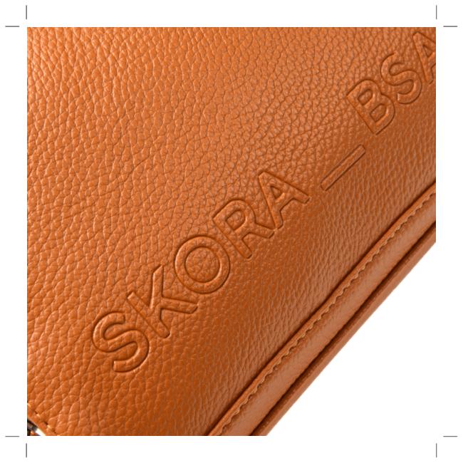 Mochila Tanger correa con remaches y llavero 30x28x10cm. x 1u. - Imagen 8