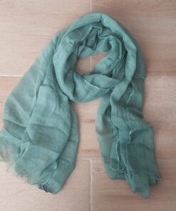 CHALINA EN ROLLITO JASPEADA. 70 X 165 CM.