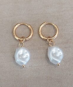 ARO DE ACERO DORADO ARGOLLA 2 MM CON BISAGRA Y PERLA CHATA COLGANTE. DIÁMETRO 12 MM