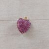 DIJE DE ACERO DORADO CORAZÓN CON STRASS LILA. TAMAÑO 14 MM