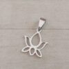 DIJE DE ACERO FLOR DE LOTO CALADA. 18 X 19 MM
