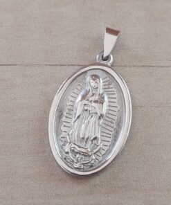 DIJE DE ACERO MEDALLA VIRGEN DE GUADALUPE. 40 X 25 MM
