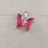 DIJE DE ACERO MARIPOSA DE ACRÍLICO CRISTAL ROJA. 15 X 20 MM