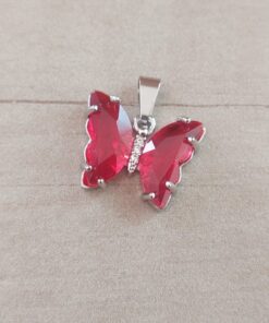 DIJE DE ACERO MARIPOSA DE ACRÍLICO CRISTAL ROJA. 15 X 20 MM