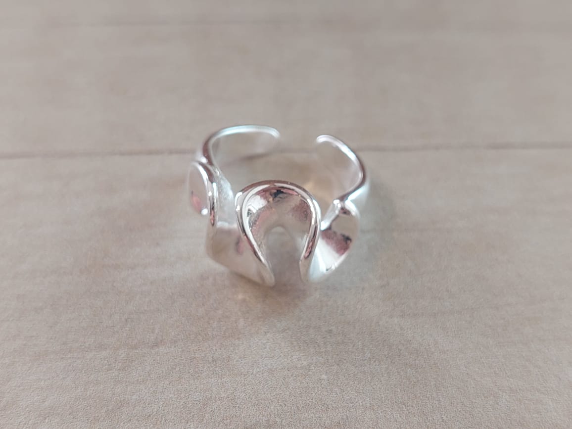 ANILLO DE ACERO BLANCO VOLADO