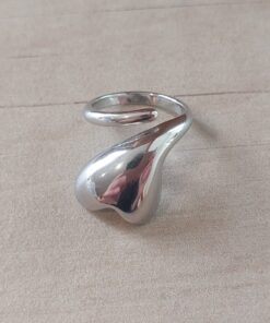 ANILLO DE ACERO TIPO CHUNKY CORAZÓN. TALLE ÚNICO