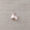 DIJE DE ACERO BLANCO MARIPOSA ACRÍLICO ROSA. MEDIDA 10 X 11 MM