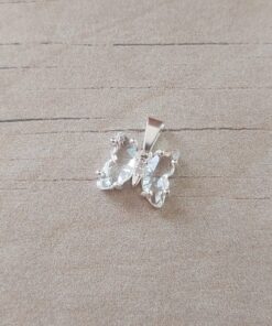 DIJE DE ACERO BLANCO MARIPOSA ACRÍLICO CRISTAL. MEDIDA 10 X 11 MM